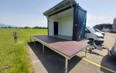 Mobile Bühne, Adcom