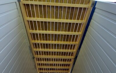 Terrasse zwischen den Container